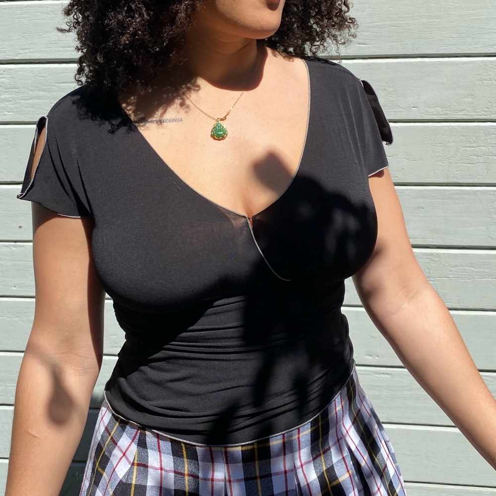 Flattering 90s black top